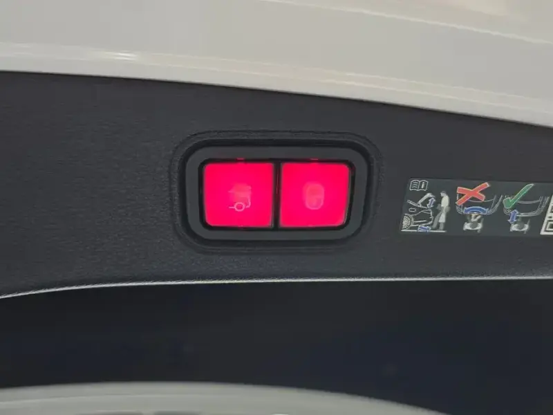 2023 Mercedes-Benz E-Класс с пробегом 15 907 км