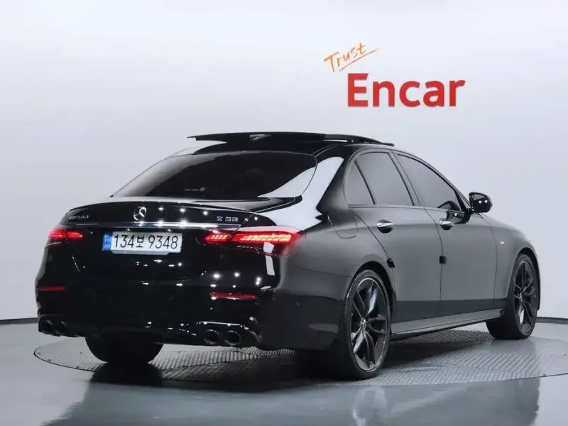2022 Mercedes-Benz E-Класс с пробегом 7 795 км