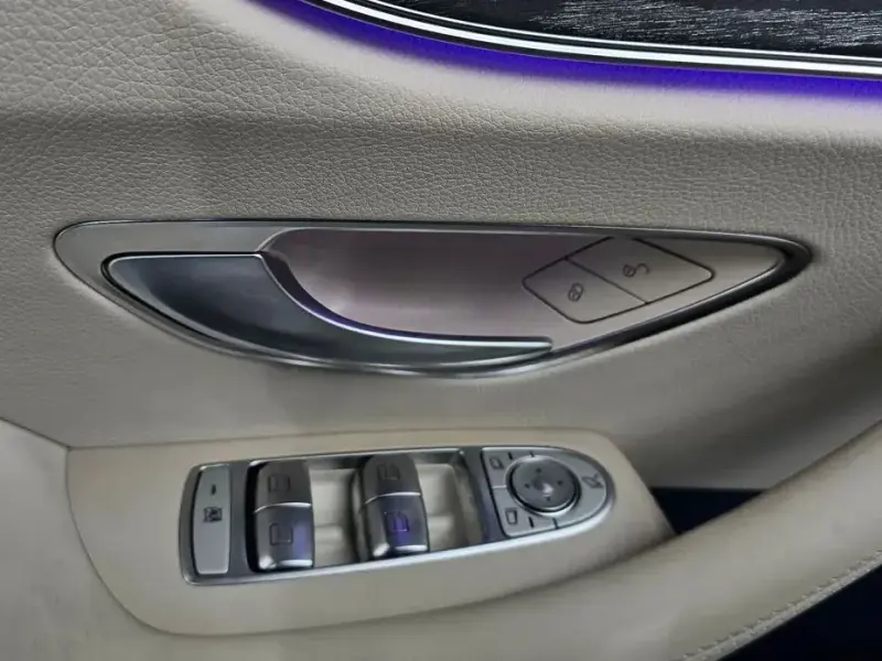 2023 Mercedes-Benz E-Класс с пробегом 16 921 км