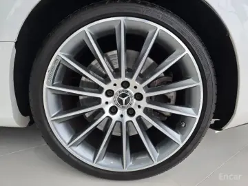 2022 Mercedes-Benz E-Класс с пробегом 14 000 км