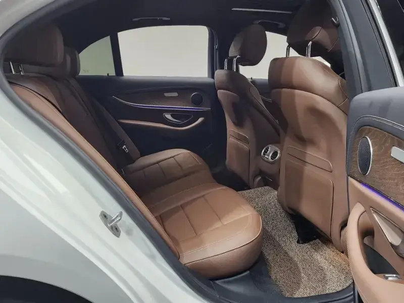2023 Mercedes-Benz E-Класс с пробегом 35 137 км