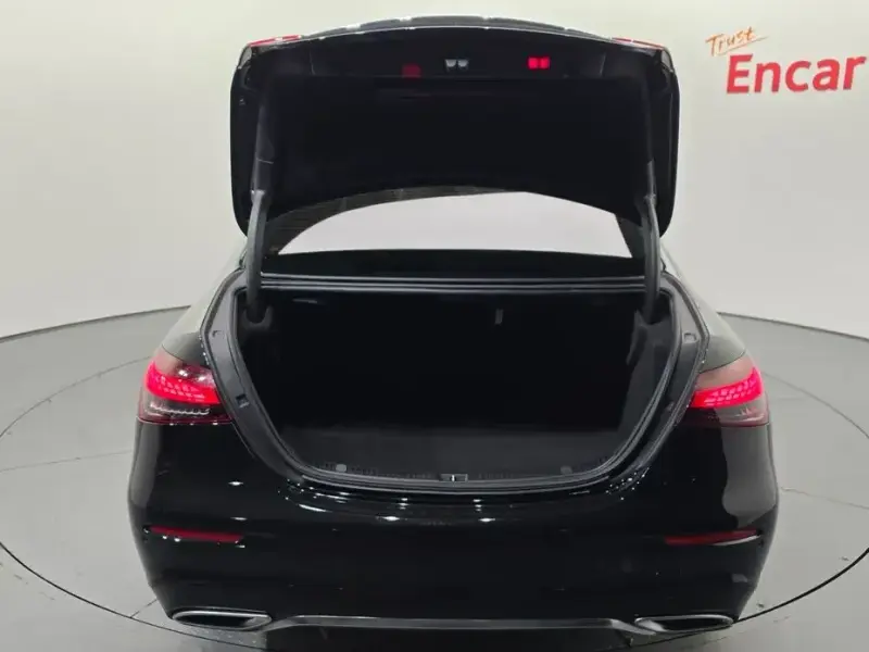 2021 Mercedes-Benz E-Класс с пробегом 104 627 км