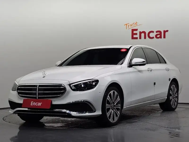 2023 Mercedes-Benz E-Класс с пробегом 13 398 км