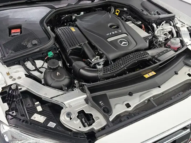 2023 Mercedes-Benz E-Класс с пробегом 13 398 км