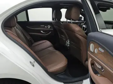 2023 Mercedes-Benz E-Класс с пробегом 13 398 км