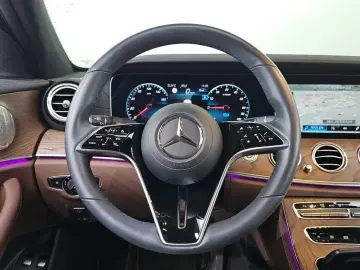 2023 Mercedes-Benz E-Класс с пробегом 13 398 км