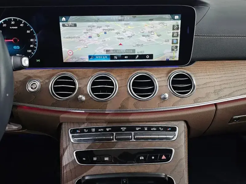 2023 Mercedes-Benz E-Класс с пробегом 13 398 км