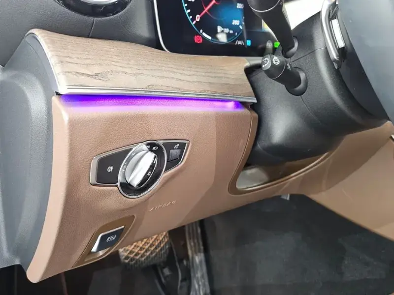 2023 Mercedes-Benz E-Класс с пробегом 13 398 км