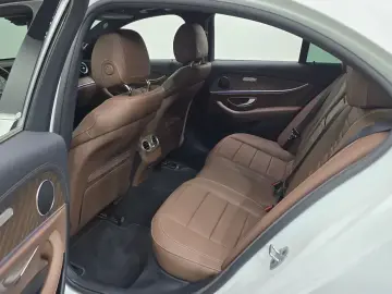 2022 Mercedes-Benz E-Класс с пробегом 27 086 км