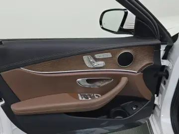 2022 Mercedes-Benz E-Класс с пробегом 27 086 км