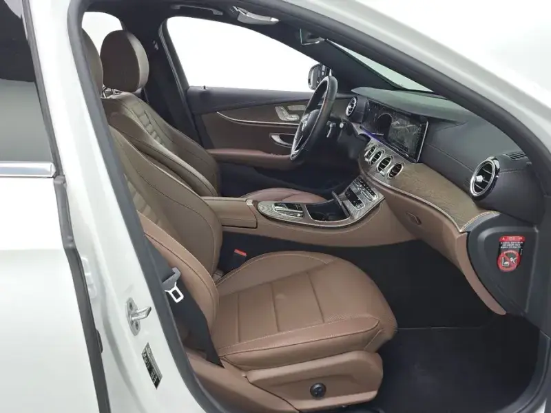 2022 Mercedes-Benz E-Класс с пробегом 27 086 км