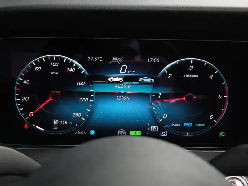 2022 Mercedes-Benz E-Класс с пробегом 22 326 км