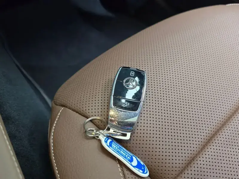 2022 Mercedes-Benz E-Класс с пробегом 27 086 км