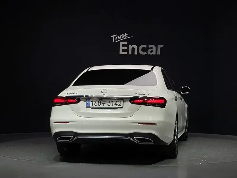 2020 Mercedes-Benz E-Класс с пробегом 72 088 км