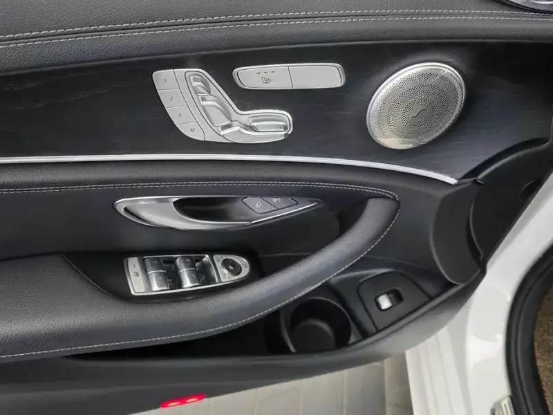 2020 Mercedes-Benz E-Класс с пробегом 72 088 км