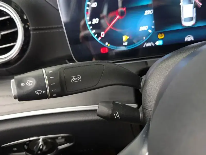 2020 Mercedes-Benz E-Класс с пробегом 72 088 км