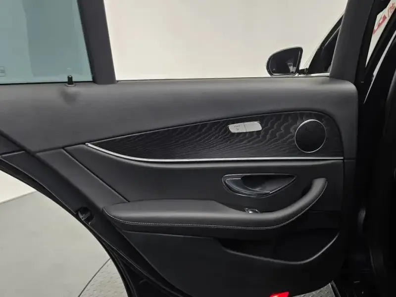 2021 Mercedes-Benz E-Класс с пробегом 29 264 км