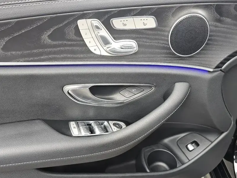2023 Mercedes-Benz E-Класс с пробегом 31 045 км