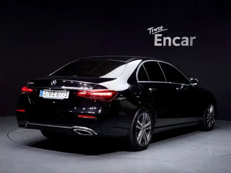 2023 Mercedes-Benz E-Класс с пробегом 30 796 км