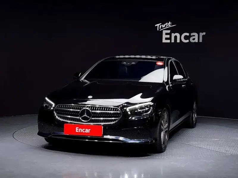 2023 Mercedes-Benz E-Класс с пробегом 30 796 км