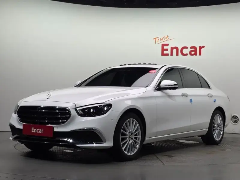 2022 Mercedes-Benz E-Класс с пробегом 22 875 км
