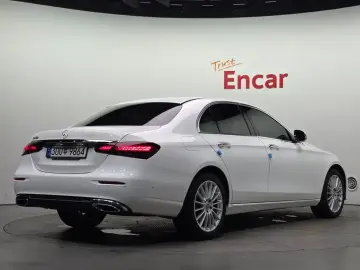2022 Mercedes-Benz E-Класс с пробегом 22 875 км