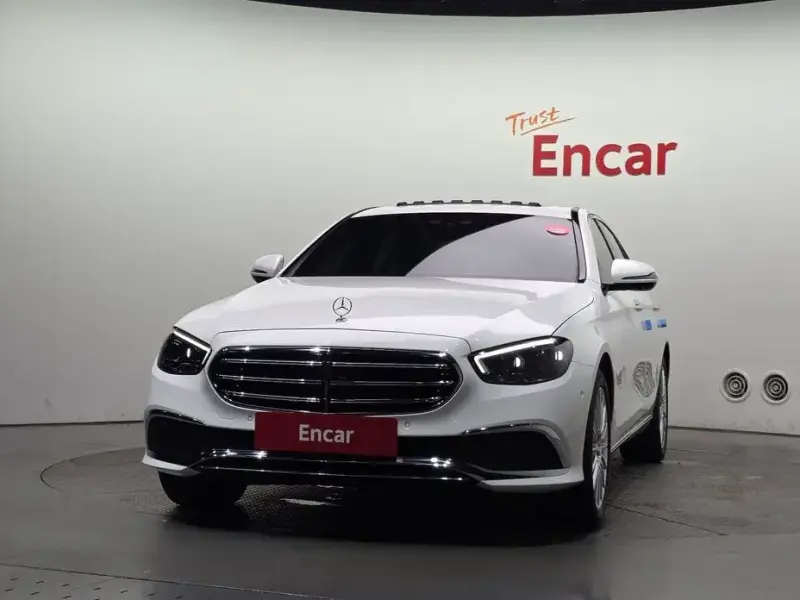 2022 Mercedes-Benz E-Класс с пробегом 22 875 км