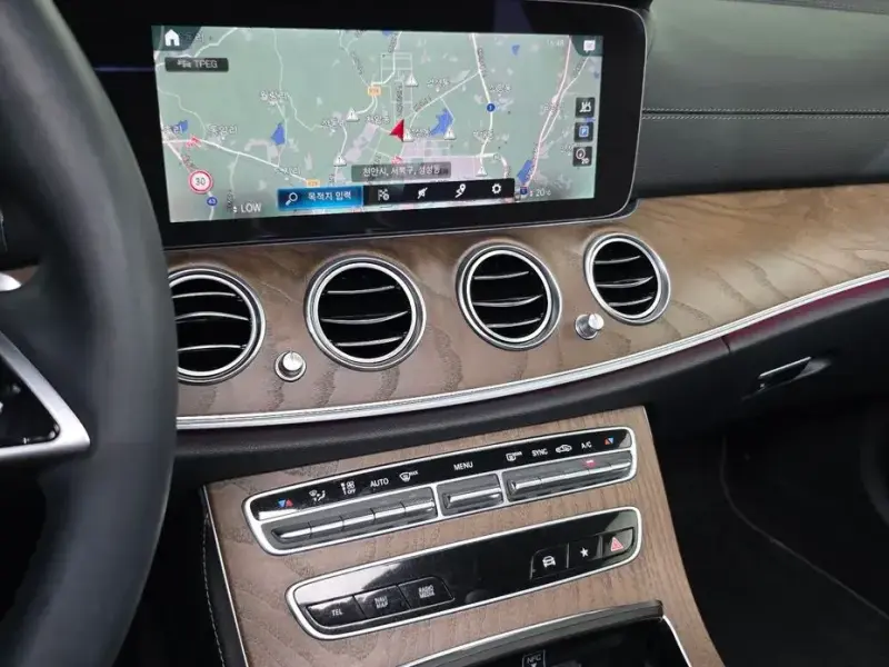 2022 Mercedes-Benz E-Класс с пробегом 22 875 км