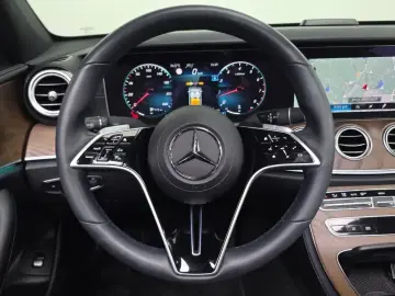 2022 Mercedes-Benz E-Класс с пробегом 22 875 км