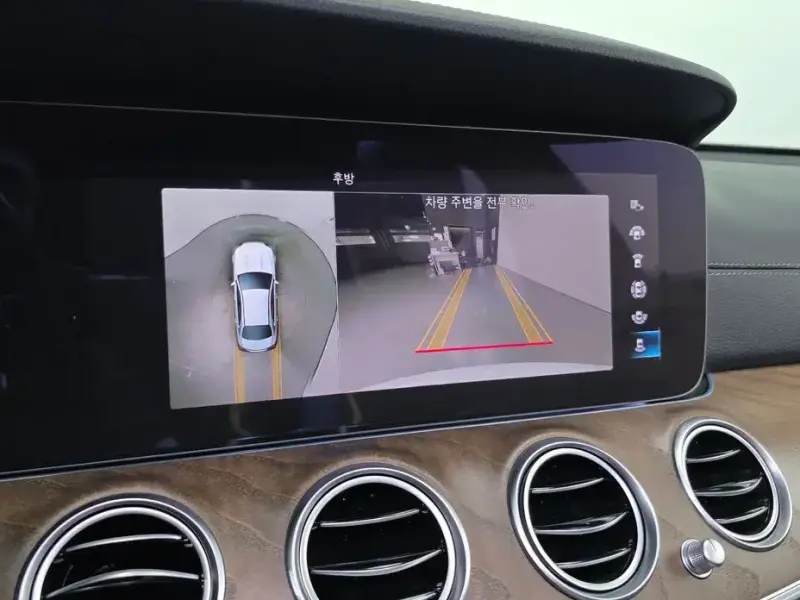 2022 Mercedes-Benz E-Класс с пробегом 22 875 км