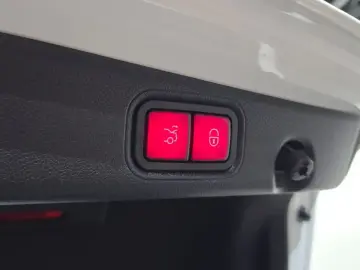 2022 Mercedes-Benz E-Класс с пробегом 22 875 км