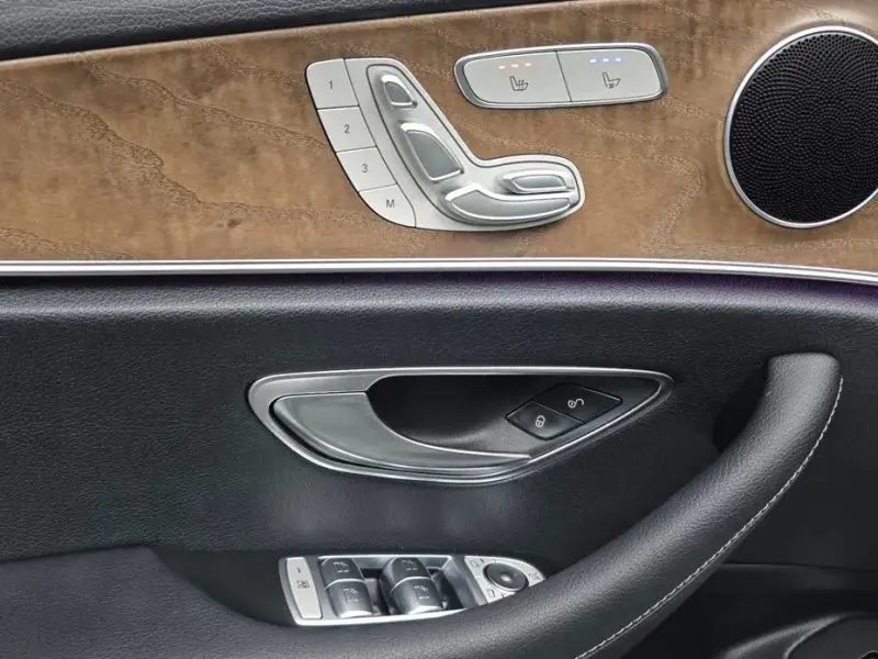2022 Mercedes-Benz E-Класс с пробегом 22 875 км