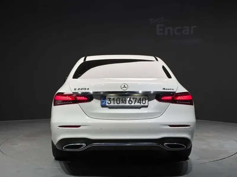 2023 Mercedes-Benz E-Класс с пробегом 30 713 км