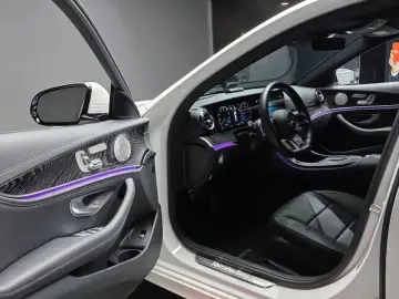 2023 Mercedes-Benz E-Класс с пробегом 30 713 км
