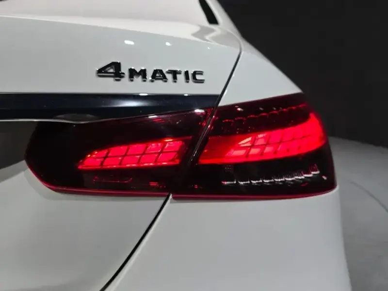 2023 Mercedes-Benz E-Класс с пробегом 30 713 км