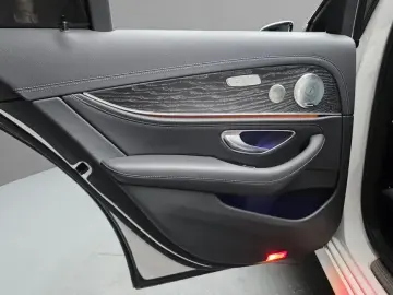 2023 Mercedes-Benz E-Класс с пробегом 30 713 км