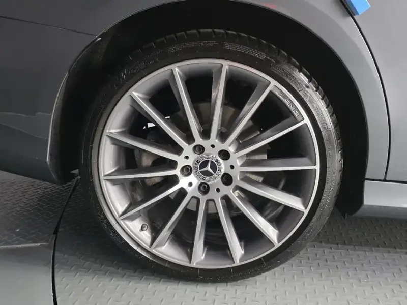 2022 Mercedes-Benz E-Класс с пробегом 36 930 км