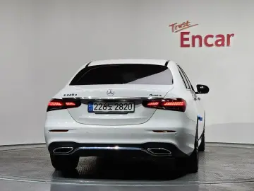 2022 Mercedes-Benz E-Класс с пробегом 28 558 км