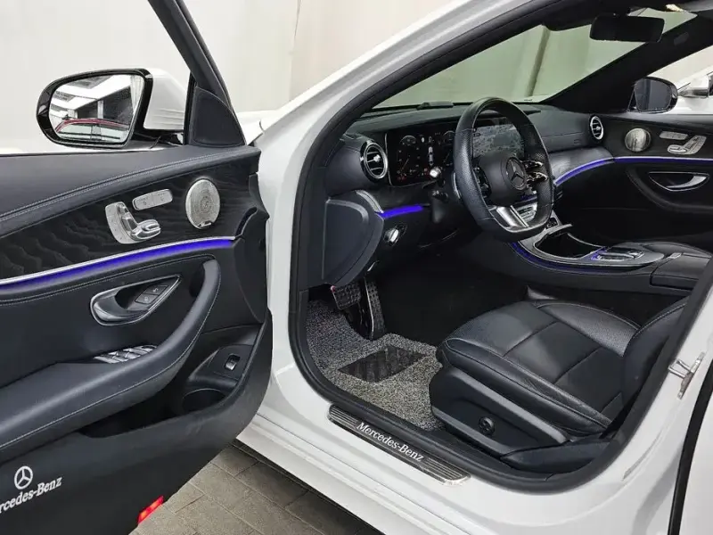 2022 Mercedes-Benz E-Класс с пробегом 28 558 км