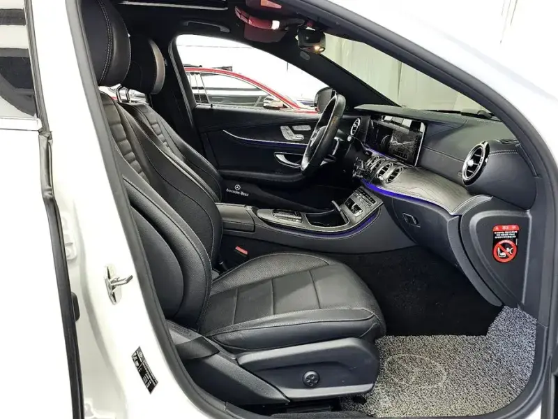 2022 Mercedes-Benz E-Класс с пробегом 28 558 км