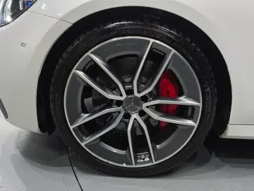 2022 Mercedes-Benz E-Класс с пробегом 89 021 км