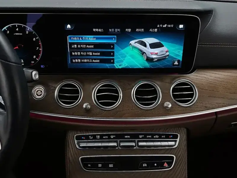 2022 Mercedes-Benz E-Класс с пробегом 11 055 км