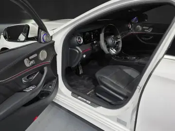 2022 Mercedes-Benz E-Класс с пробегом 89 021 км