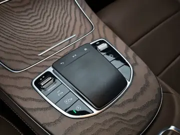 2022 Mercedes-Benz E-Класс с пробегом 11 055 км