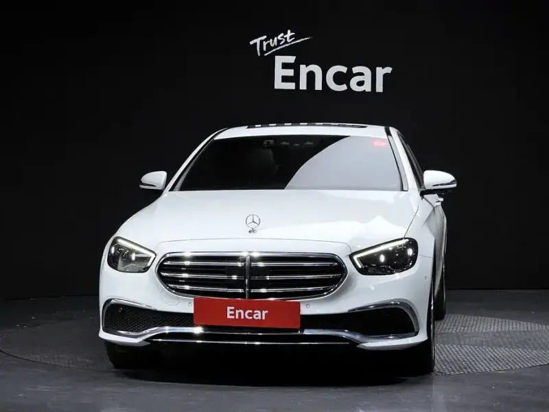 2023 Mercedes-Benz E-Класс с пробегом 24 803 км