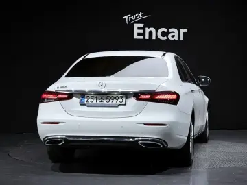 2023 Mercedes-Benz E-Класс с пробегом 24 803 км