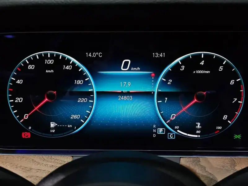 2023 Mercedes-Benz E-Класс с пробегом 24 803 км