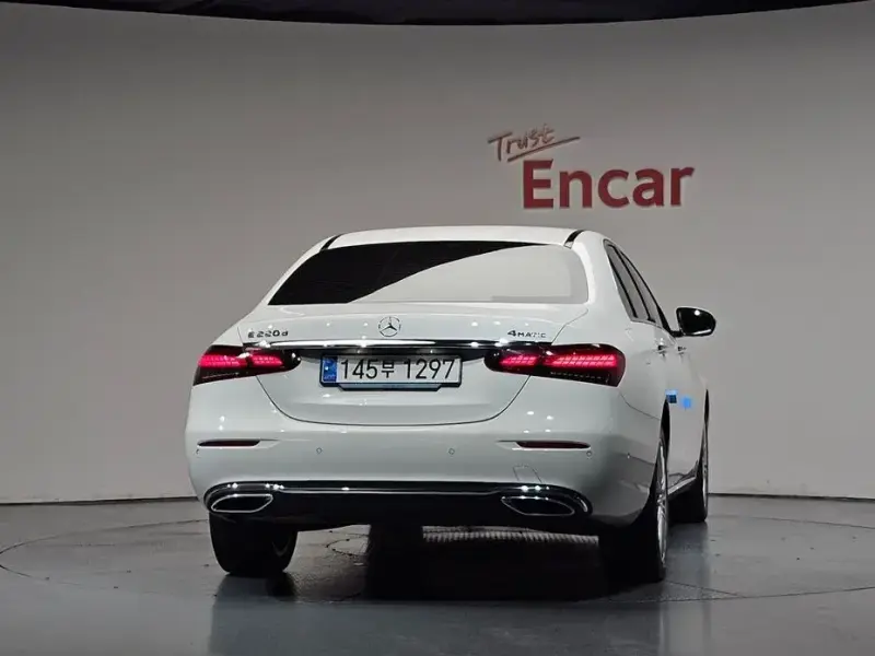 2023 Mercedes-Benz E-Класс с пробегом 112 161 км