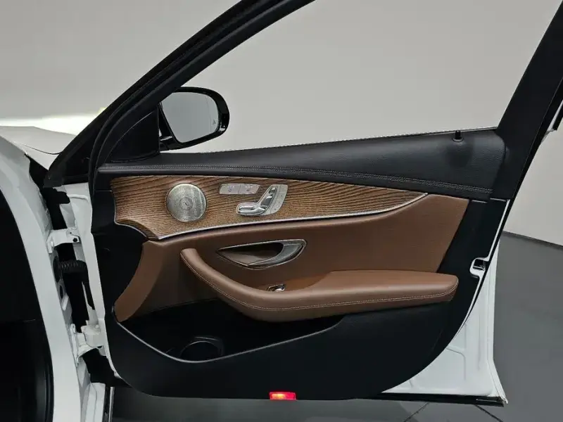 2023 Mercedes-Benz E-Класс с пробегом 112 161 км