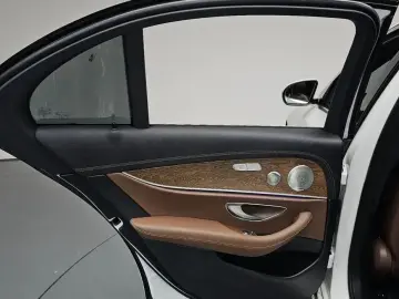 2023 Mercedes-Benz E-Класс с пробегом 112 161 км
